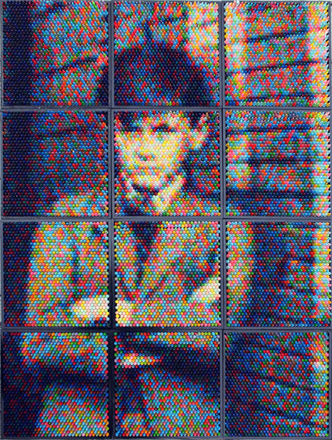 Photographs Recreated Using Crayons crayon4 mini