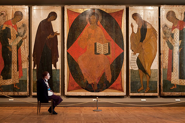 Portraits of Women Guarding Pieces in Russian Art Museums guardian3 mini