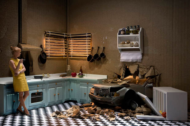 Photographs of Real People Living Inside Tiny Cardboard Box Dioramas dioramapeople 2