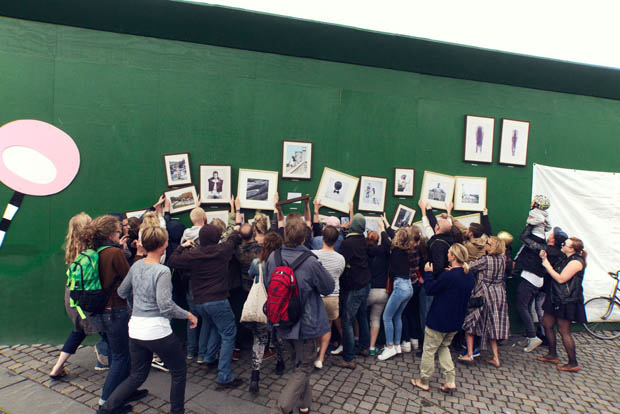 Gone in 30 Seconds: Photog Holds Show and Invites Strangers to Steal His Photos stealphotos 8