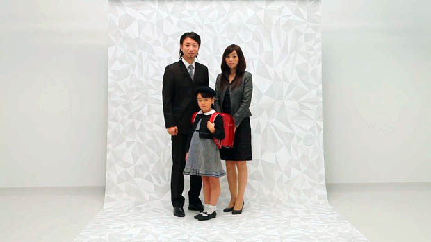 A Neat Look at How the Worlds First 3D Photo Booth Works 3dbooth 1