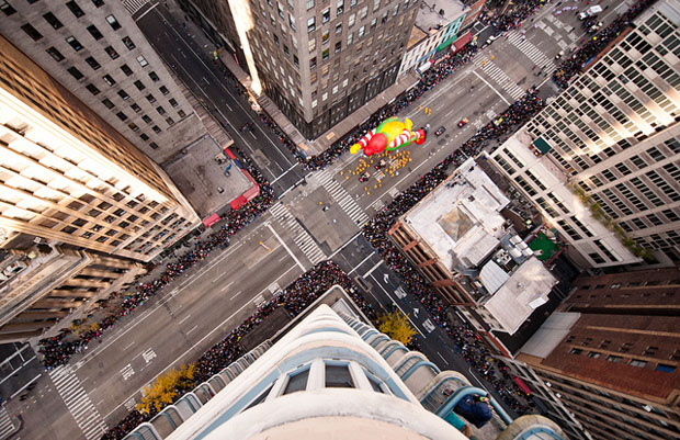 Macys Thanksgiving Day Parade in NYC, Photographed From High Above fvSNG