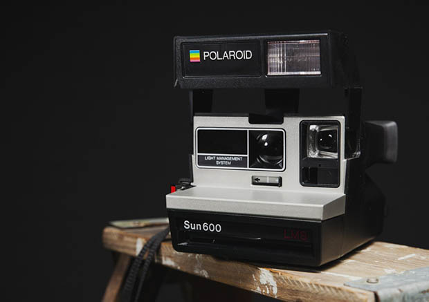 Shooting with a Polaroid 600 and an Off Camera Flash polaoff1