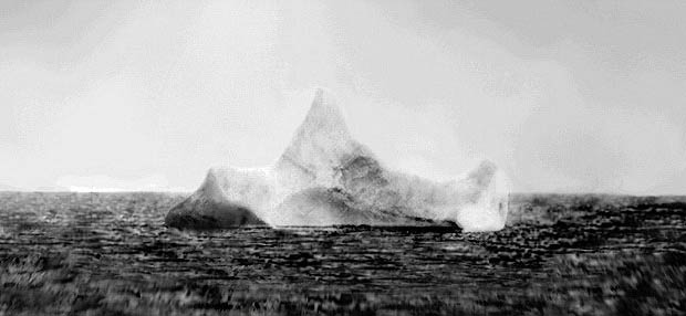 Photo of Iceberg that Sank the Titanic to Be Auctioned, Expected to Fetch $  10K german