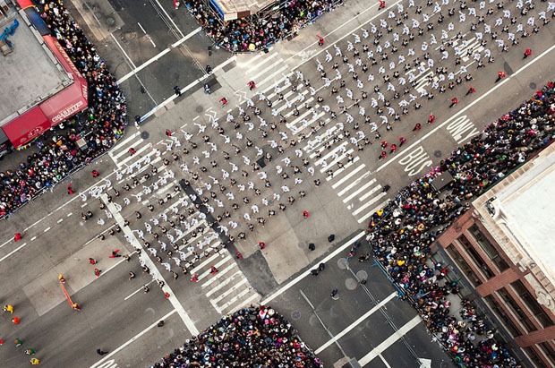 Macys Thanksgiving Day Parade in NYC, Photographed From High Above PB4Ro