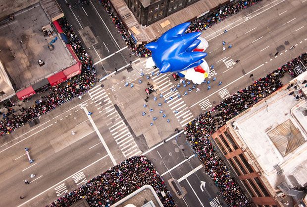 Macys Thanksgiving Day Parade in NYC, Photographed From High Above o0D58