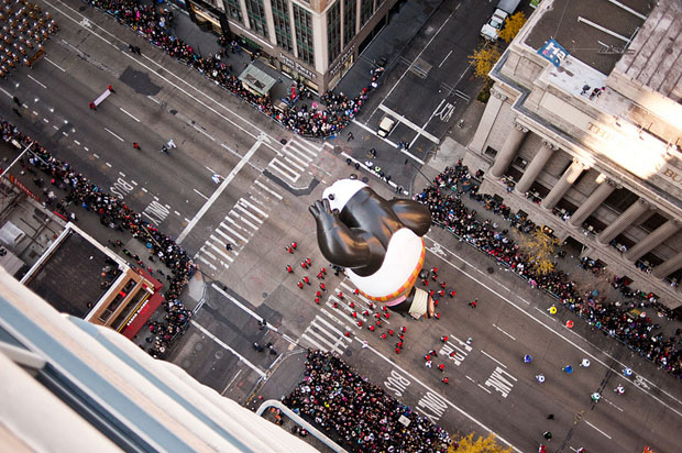 Macys Thanksgiving Day Parade in NYC, Photographed From High Above yc3Wx
