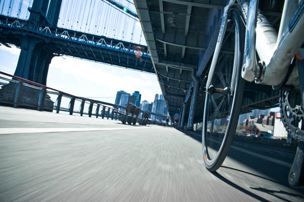 Photographs Showing What New York City Looks Like to a Bicycle nycbybike 12