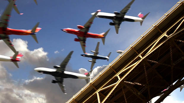 Five Hours of Airplane Landings Captured in Thirty Seconds planes