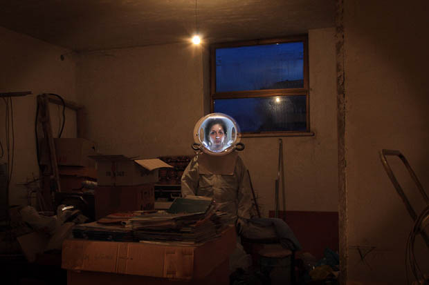 Portraits of People Wearing Space Suits in Not So Alien Locations spacesuit 1