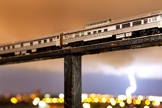 Photos of a Model Train Rumbling Across the Great Outdoors canadiantrain 14