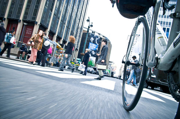 Photographs Showing What New York City Looks Like to a Bicycle nycbybike 6